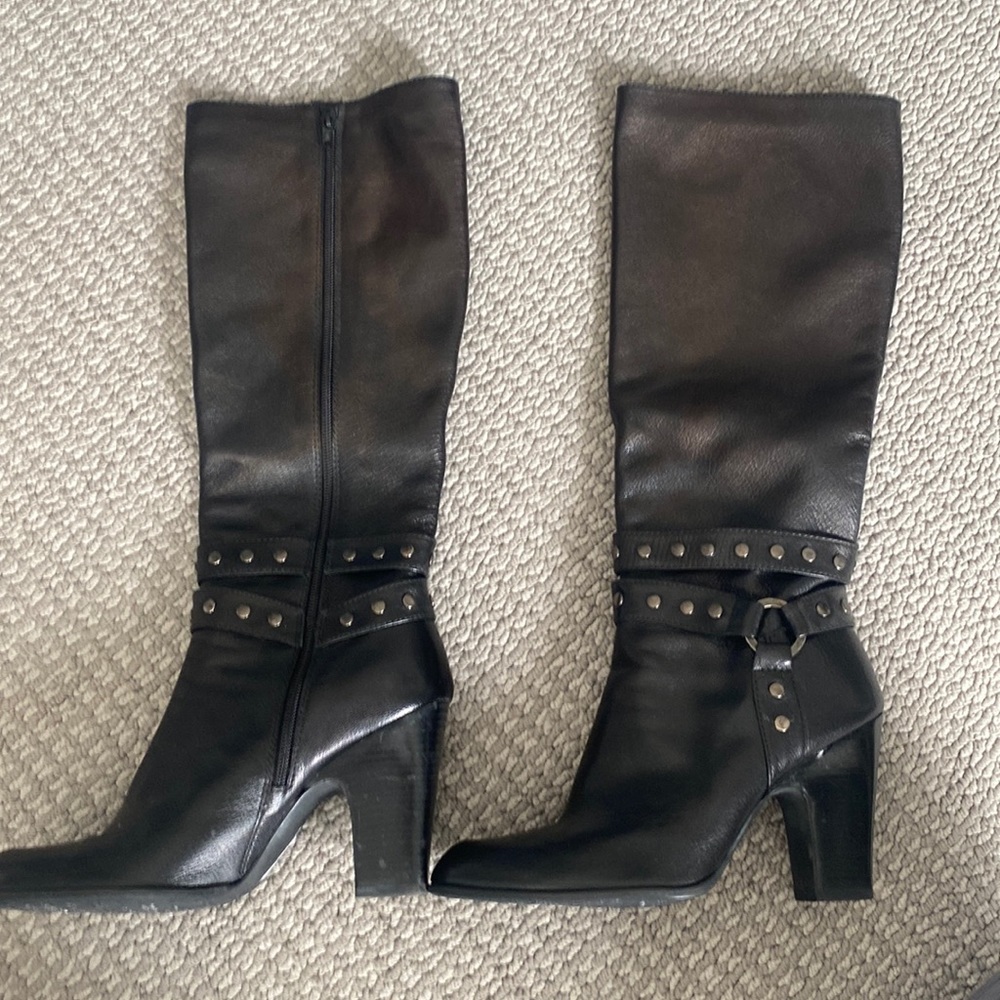 Stuart Weitzman heeled boot
